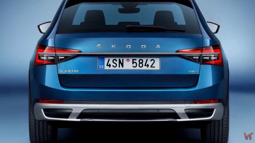 Škoda Superb сзади