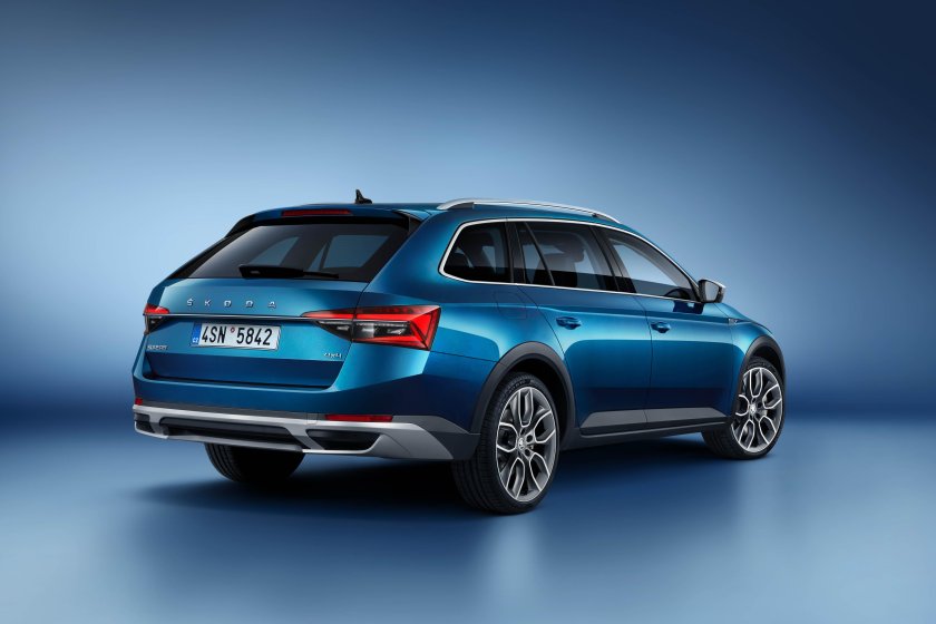 Skoda superb универсал