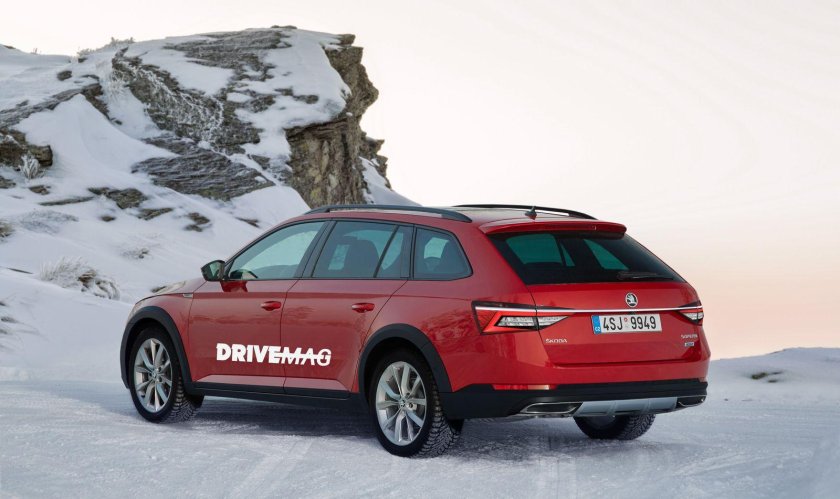 Шкода Суперб Скаут 2022