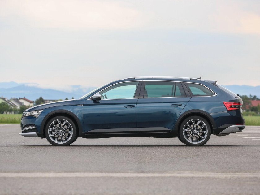 Skoda Superb 2022