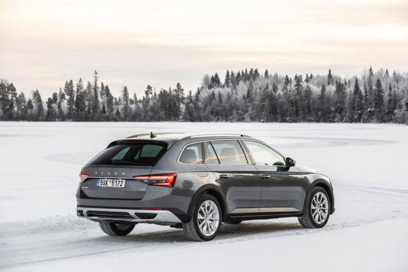 Шкода Суперб Скаут 2023