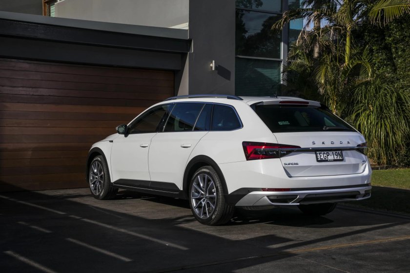 Шкода Суперб Скаут 2017