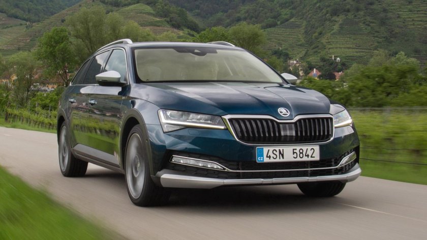 Škoda Superb 2022 универсал