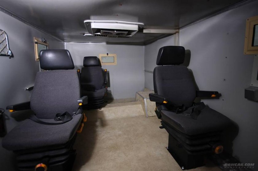 РАФ 2203 броневик