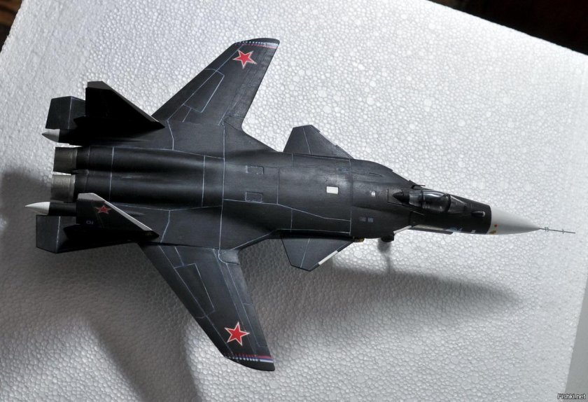 Су-47 истребитель