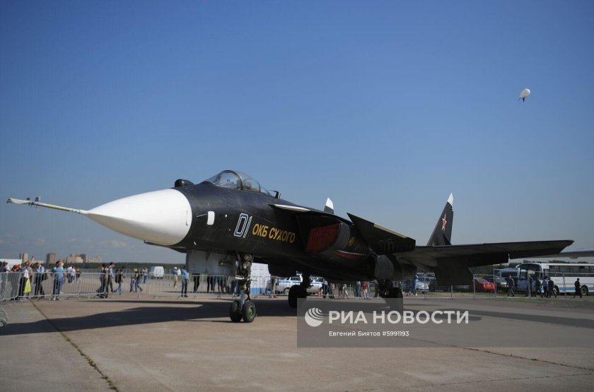 Самолет Беркут Су 47