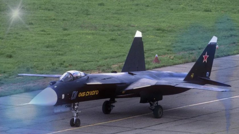 Самолет Беркут Су 47