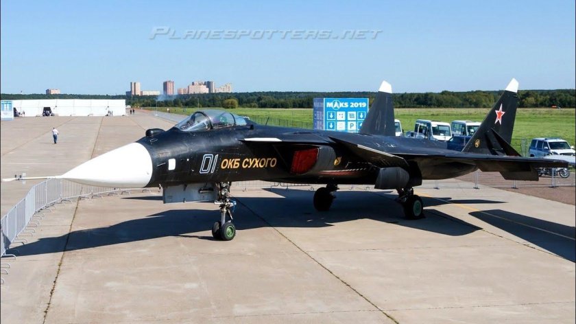 Самолет Беркут Су 47