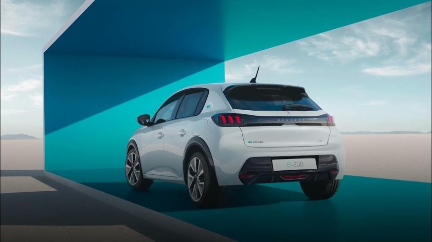 Peugeot e 208