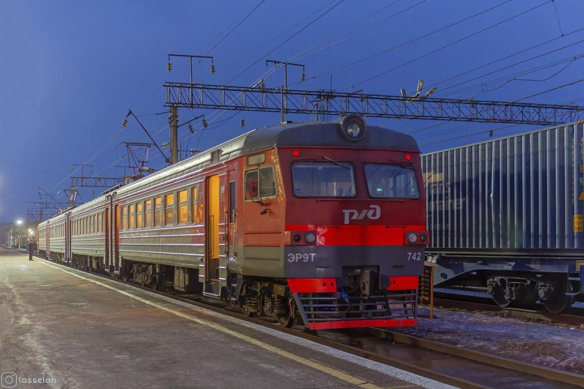 ЭС 104 Восток электропоезд