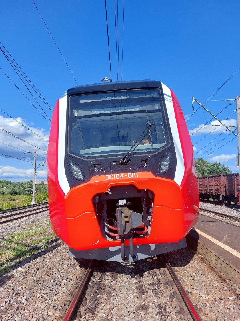 ЭС 104 Восток электропоезд