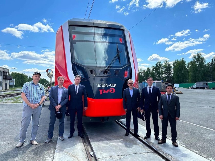 ЭС 104 Восток электропоезд