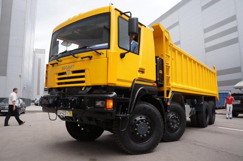 Самосвал маз