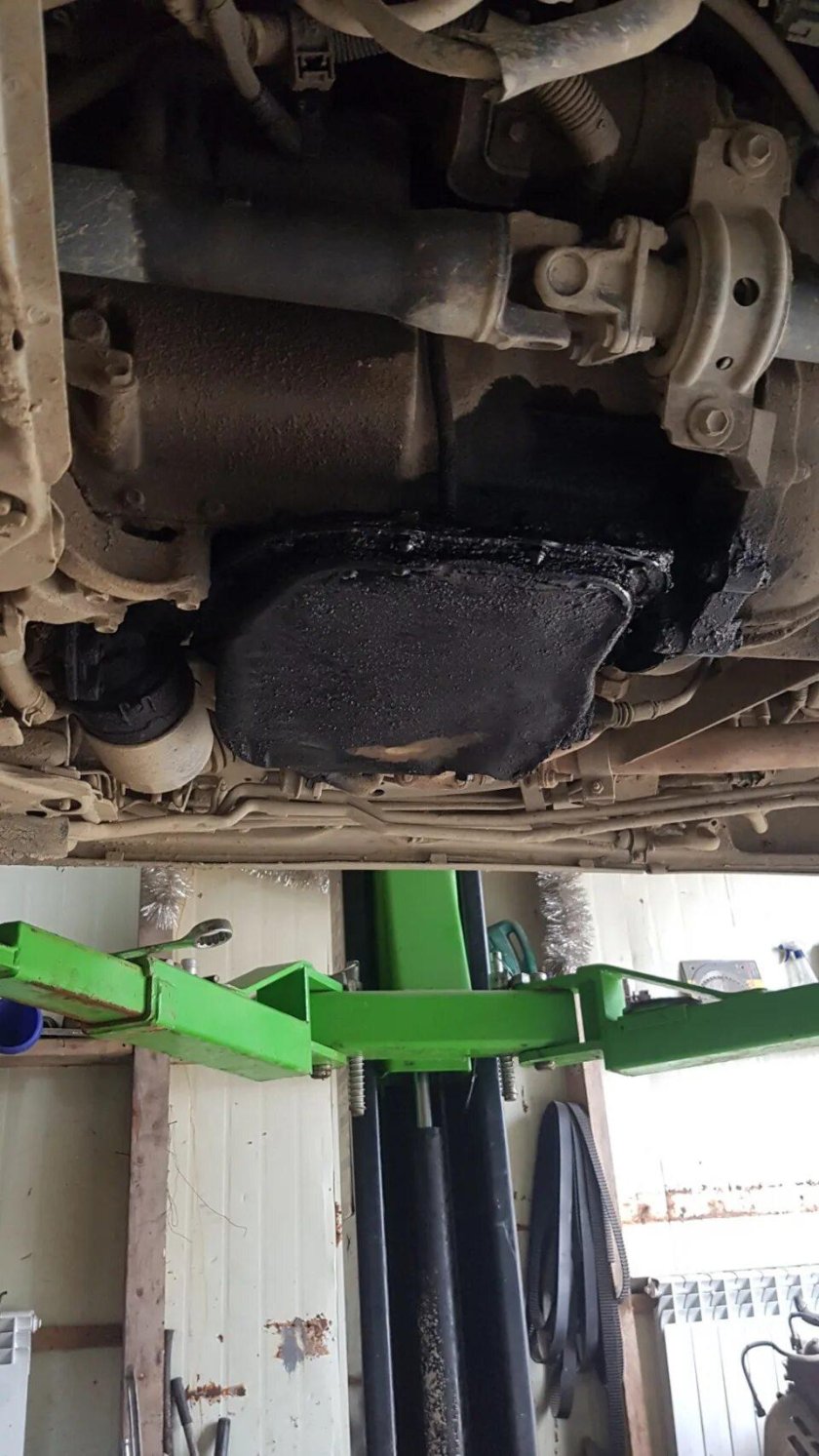 Поддон Тойота Люсида 2.2