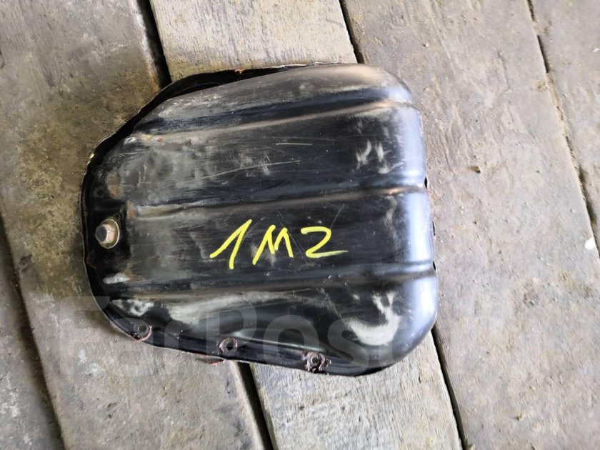 Toyota 12102-20010 поддон масляный