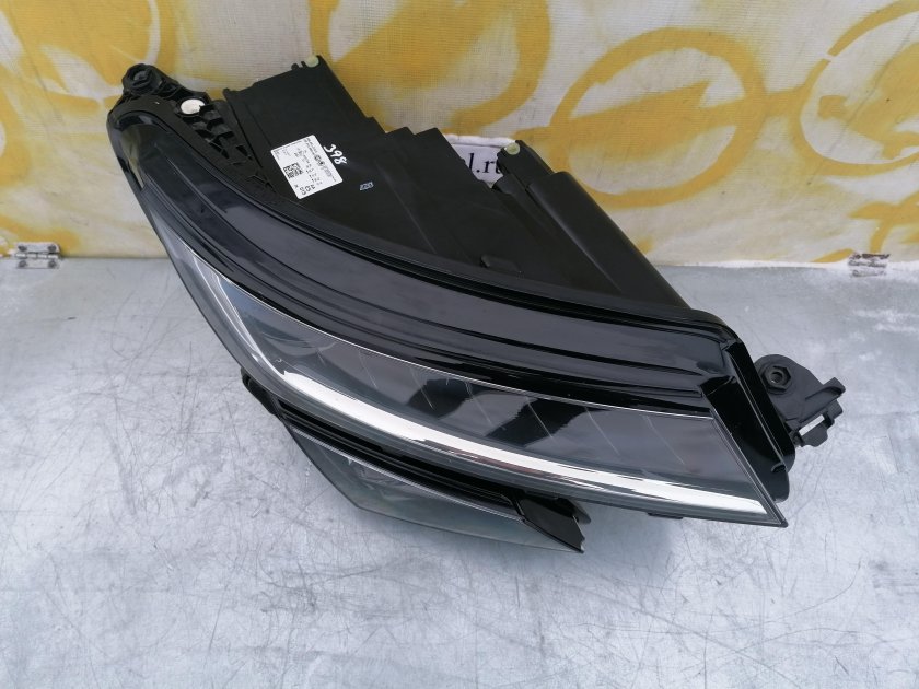 Фара Шкода Кодиак