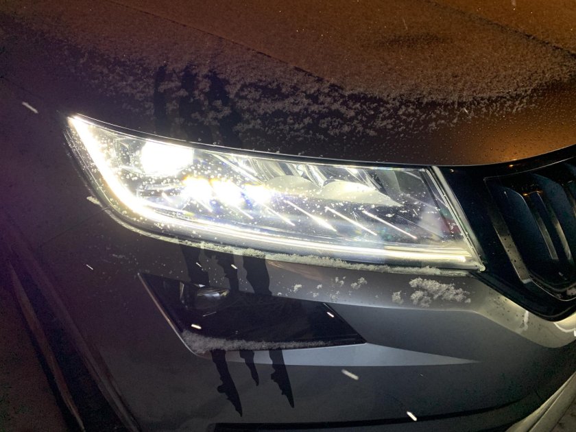 Фара Шкода Кодиак