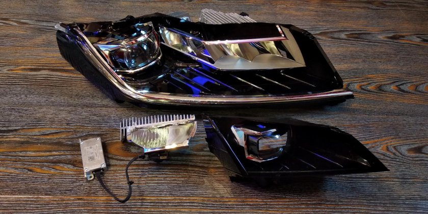 Фара Шкода Кодиак