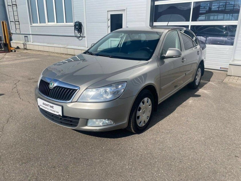 Шкода октавия 2012 года 1.8
