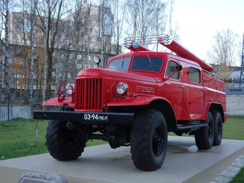 Автомобиль ЗИЛ 157