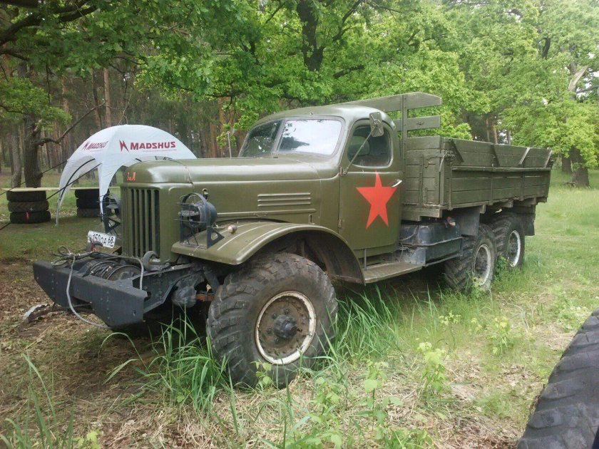 Армейский ЗИЛ 157