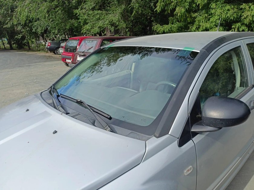 L322 2011 года замена лобового стекла