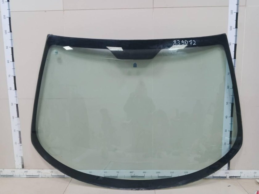 Стекло лобовое toyota