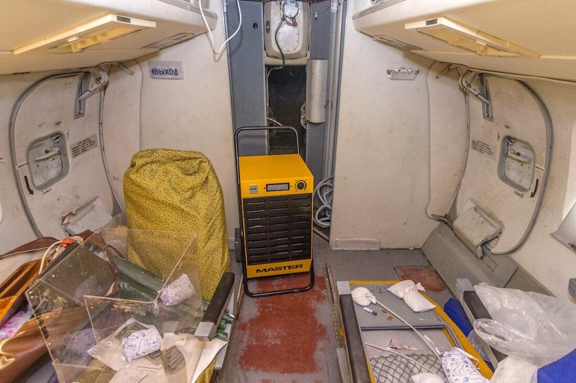 A320 багажный отсек