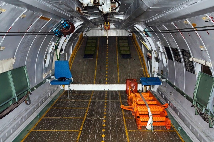 АН-124 грузовая кабина