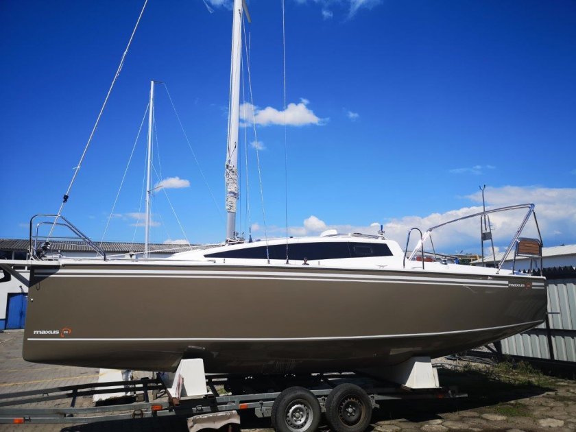 Парусная яхта