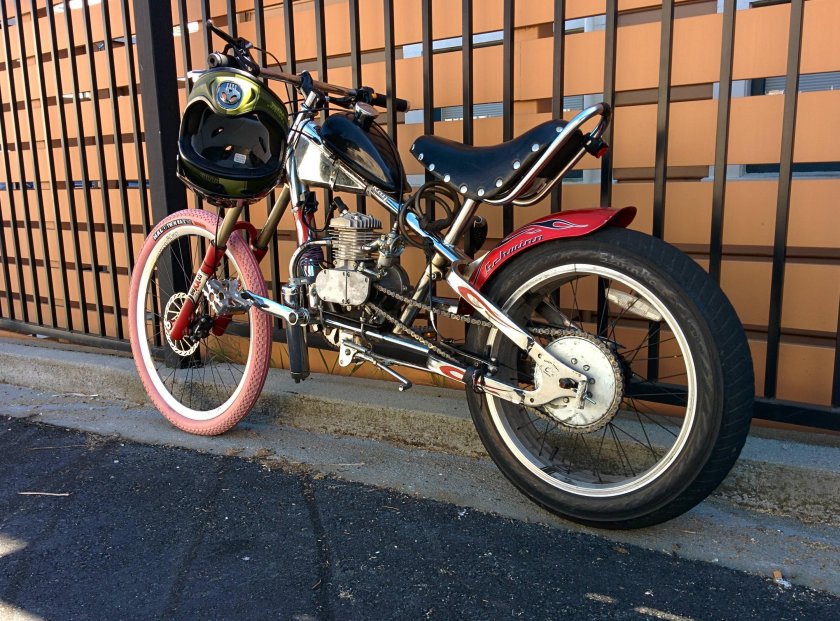 Ява банан мотоцикл фото