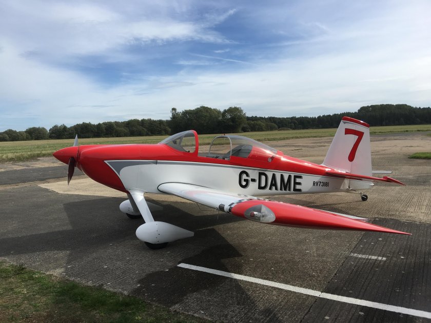 Двухместный самолет