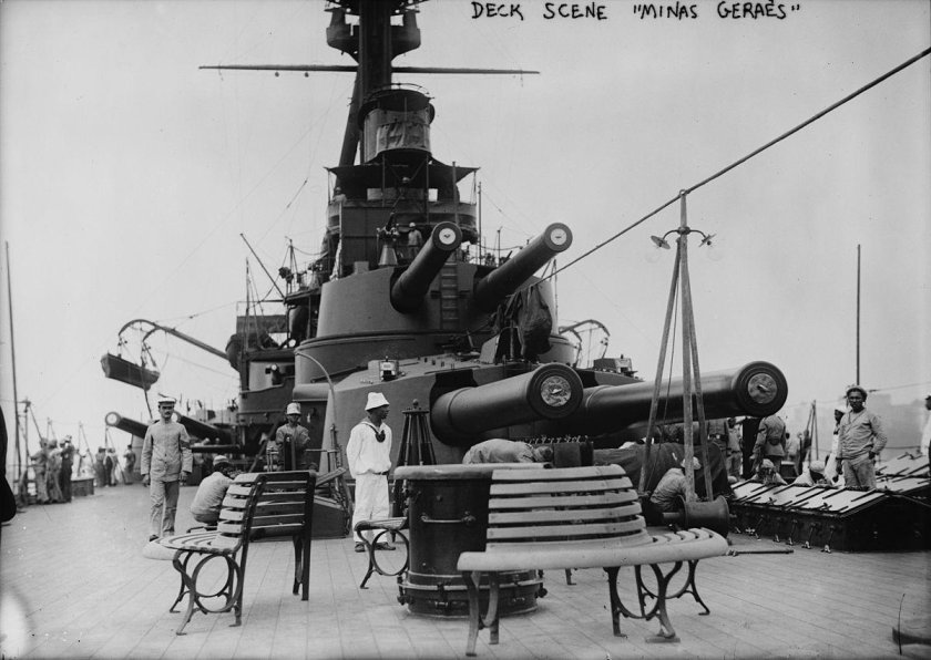 Минас Жерайс линкор