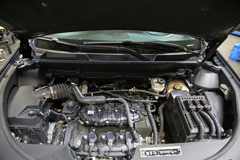 SRX 3.0 двигатель