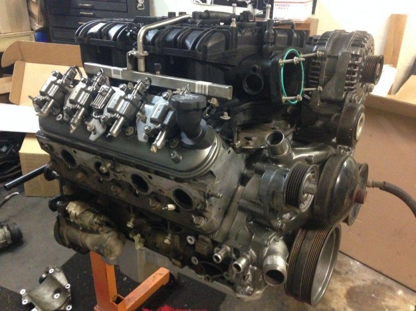 ДВС Кадиллак Эскалейд 6.2