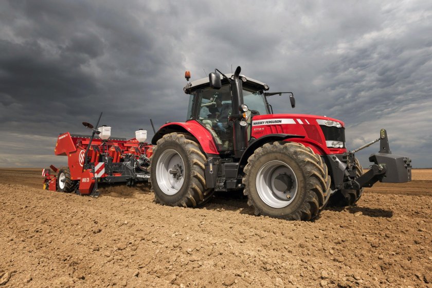 Трактор Massey Ferguson