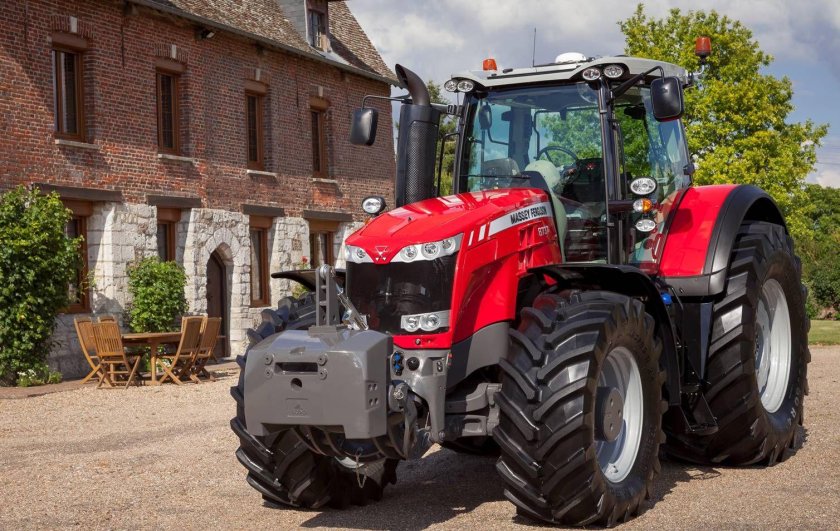 Трактор Massey Ferguson 8737
