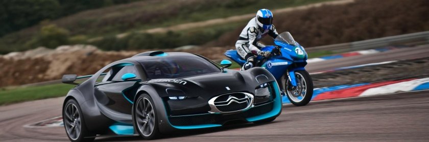 Машина и мотоцикл