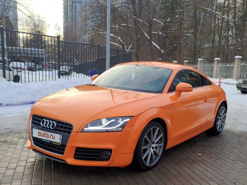 Ауди ТТ оранжевая