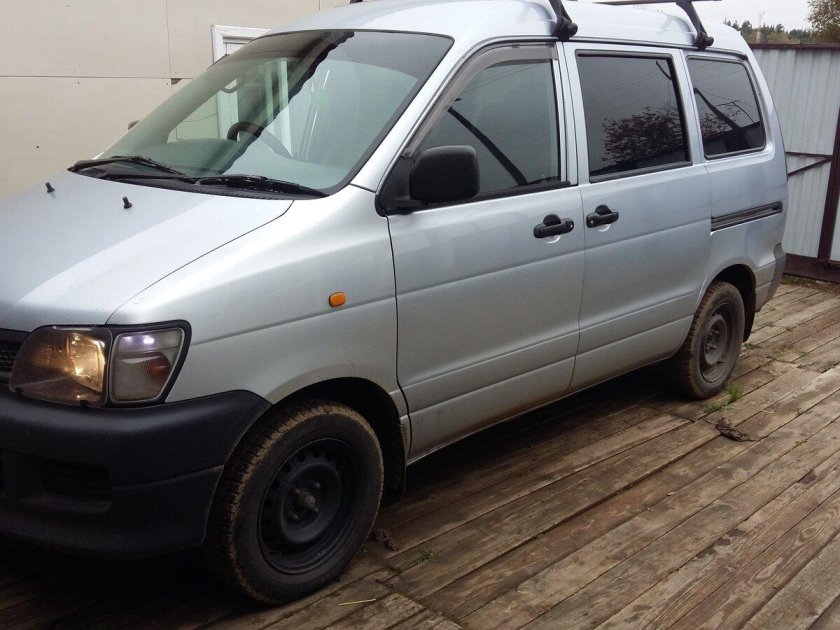 Тойота таун айс 2002 года