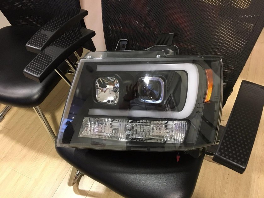 Фара chevrolet tahoe 900