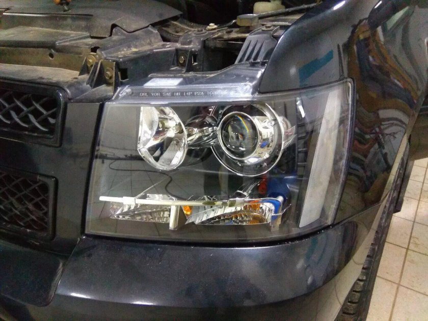 Фары Chevrolet Tahoe gmt900