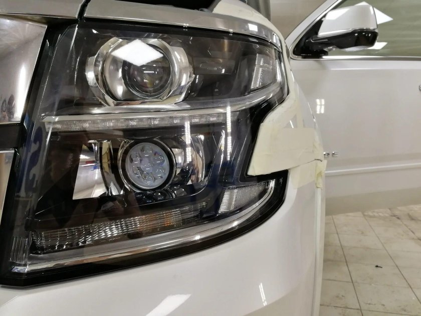 Линза HELLA 2r галоген Chevrolet Tahoe