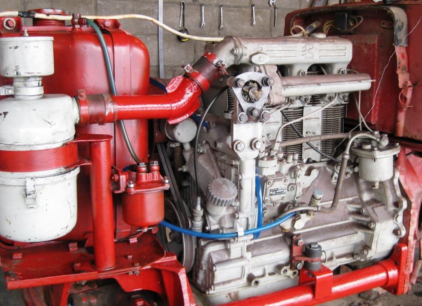 Двигатель трактора т-25