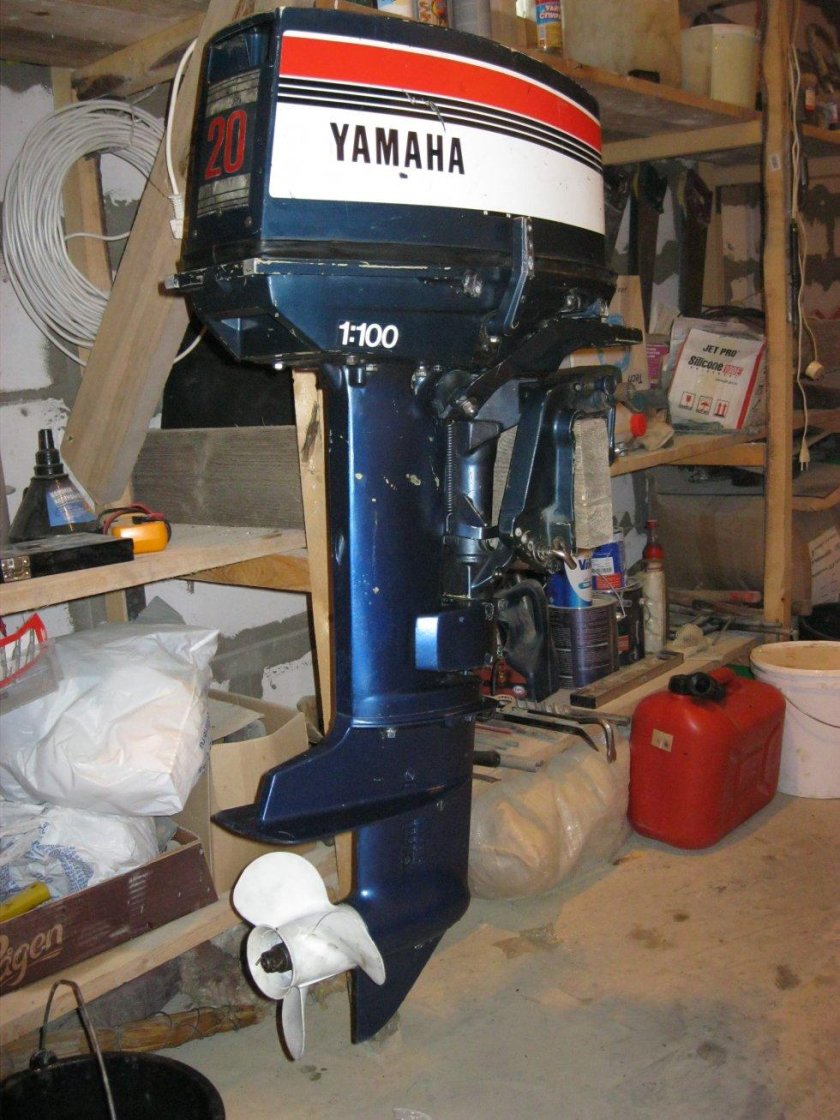 Лодочный мотор Yamaha 20