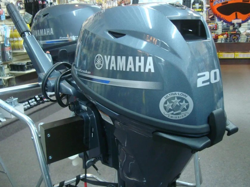 Лодочный мотор yamaha