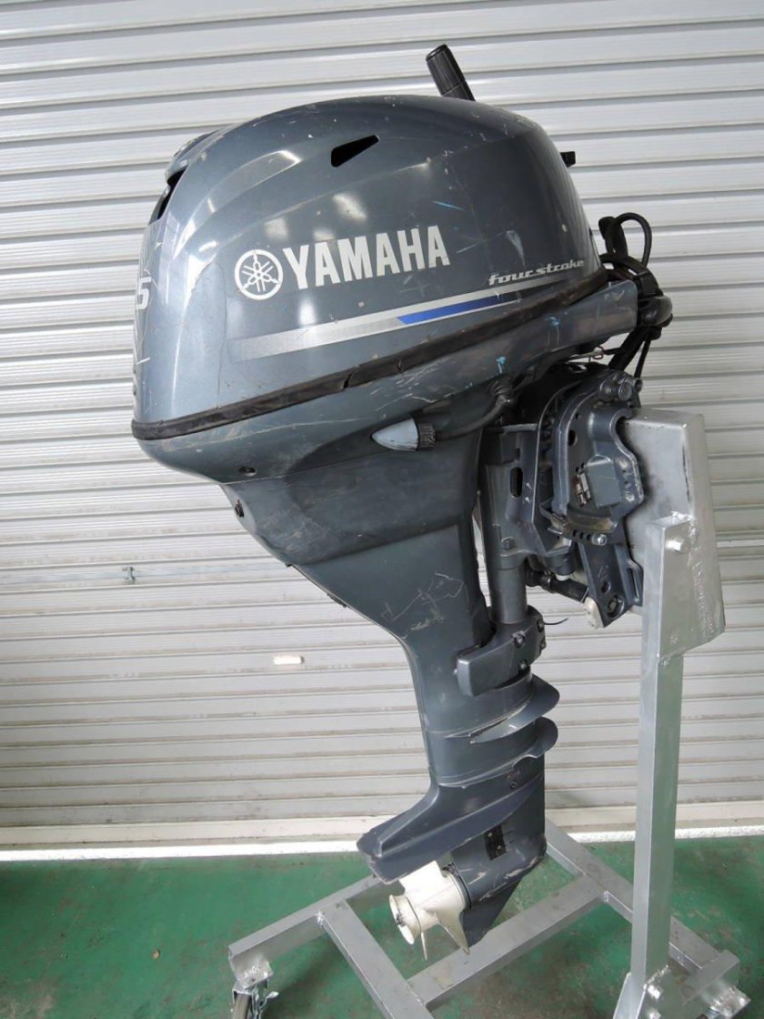 Лодочный мотор Ямаха 9.9 4-х тактный