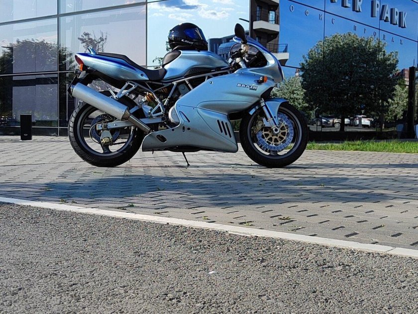 Ducati Supersport 750