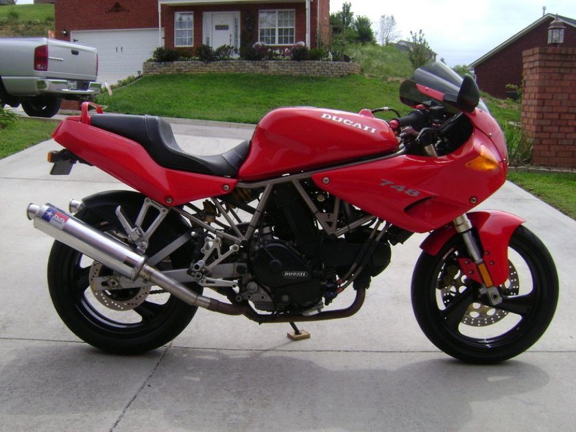Ducati 750 supersport