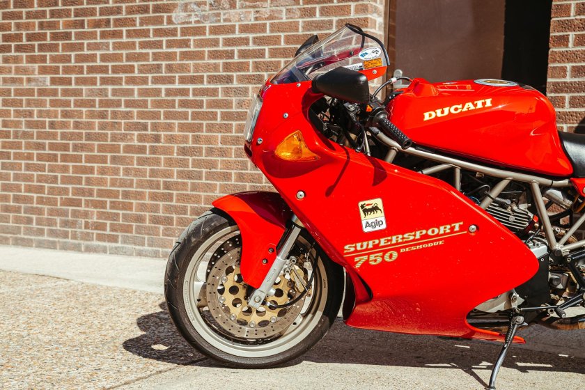 Ducati supersport 900